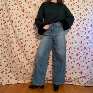 Wide-leg Jeans